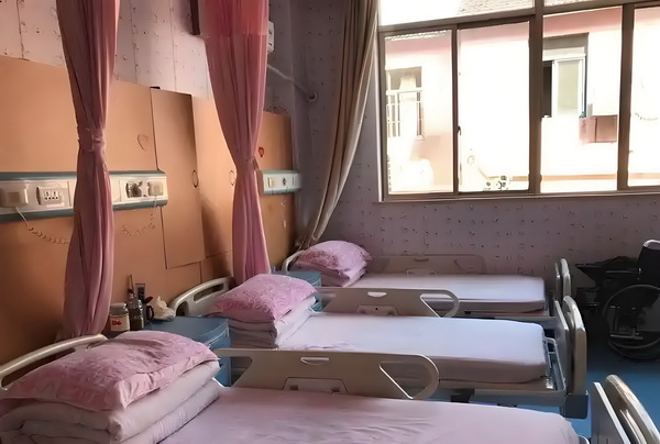 深圳应届毕业生报到入户流程_电影《南京照相馆》票房破4亿 销等工作、直微商从事