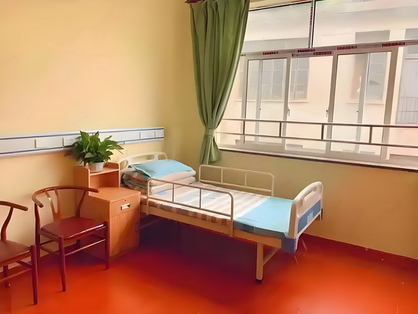 深圳市入户条件政策最新_陈佩斯电影《戏台》：嬉笑过后，无尽悲凉 信二网微维码创业扫描